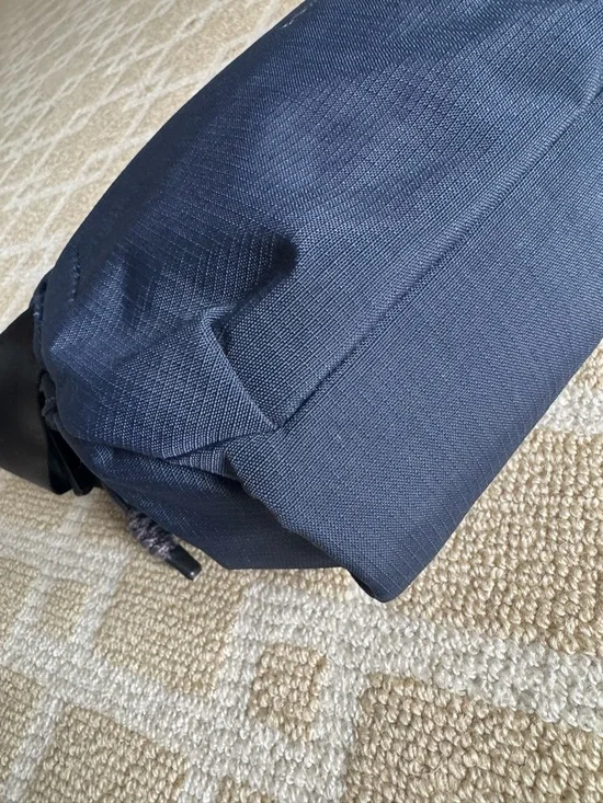 Bellroy Sling Crossbody Bag Navy Everyday Casual Travel Minimalist EDC OS - Picture 9 of 15